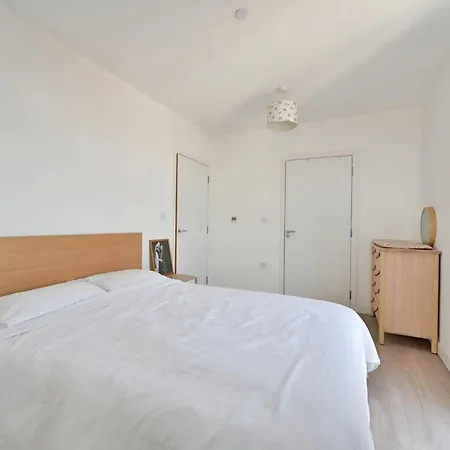 Recent Gerenoveerd Met Twee Slaapkamers Amsterdam